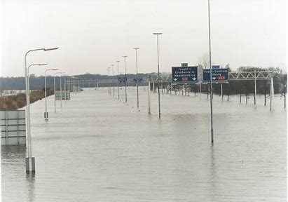 Hoogwater 1995 ondergelopen A2 Den Bosch